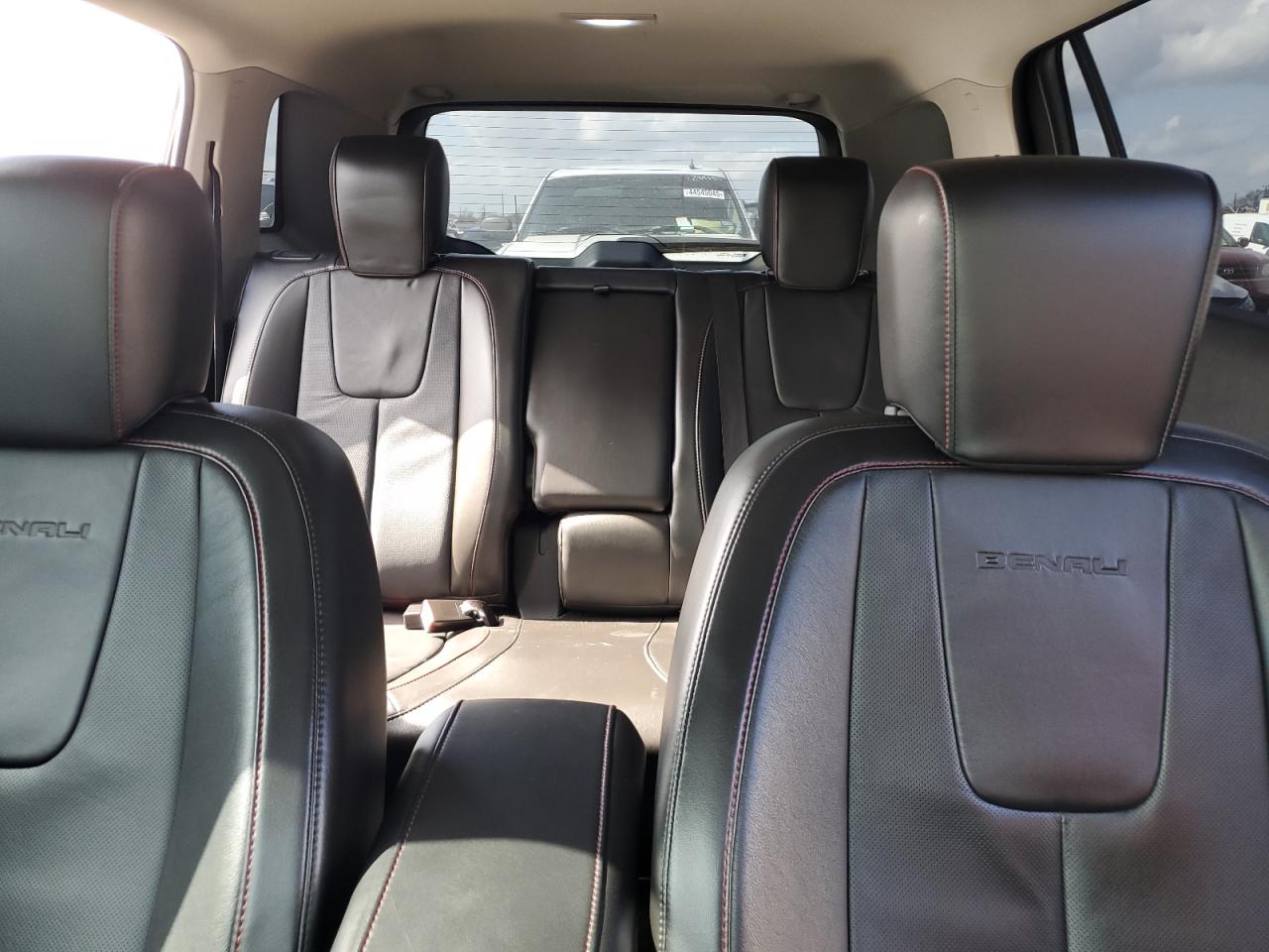 2014 GMC Terrain - Image 10
