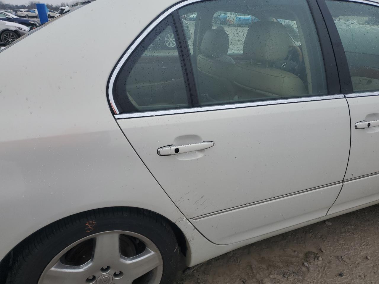 2006 Lexus LS - Image 14