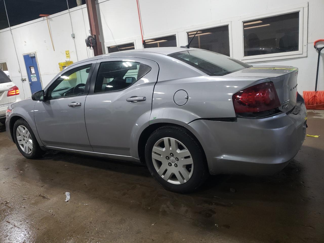 2014 Dodge Avenger - Image 2