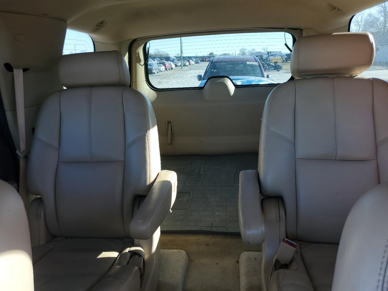 2007 GMC Yukon - Image 10