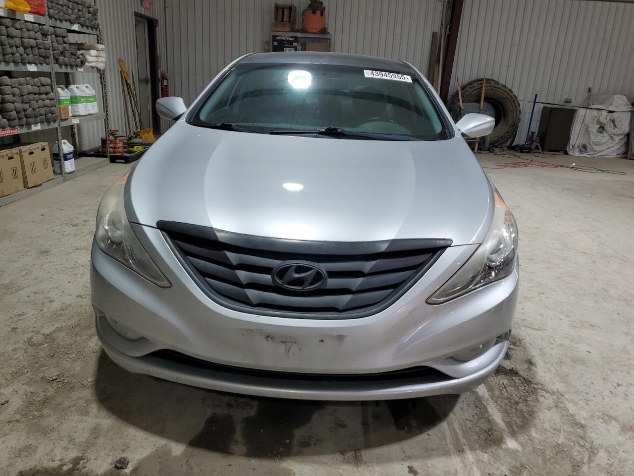 2012 Hyundai Sonata - Image 5