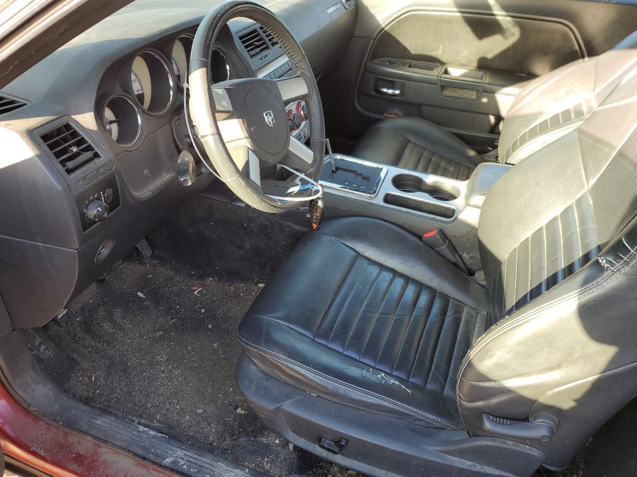 2010 Dodge Challenger - Image 7