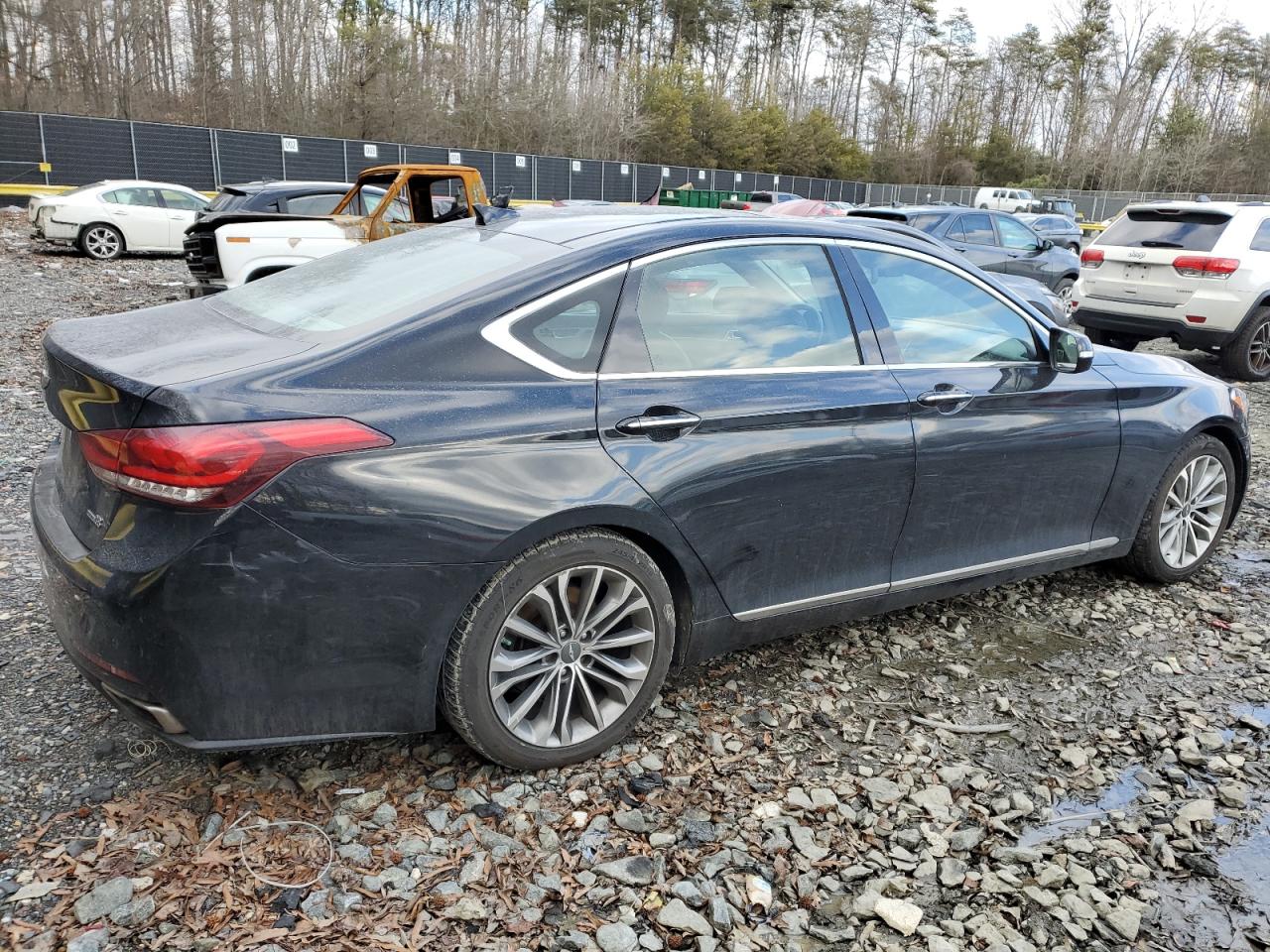 2015 Hyundai Genesis - Image 3