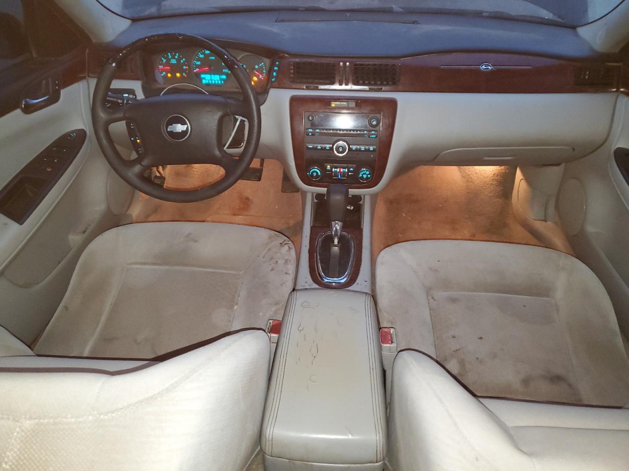 2010 Chevrolet Impala - Image 8