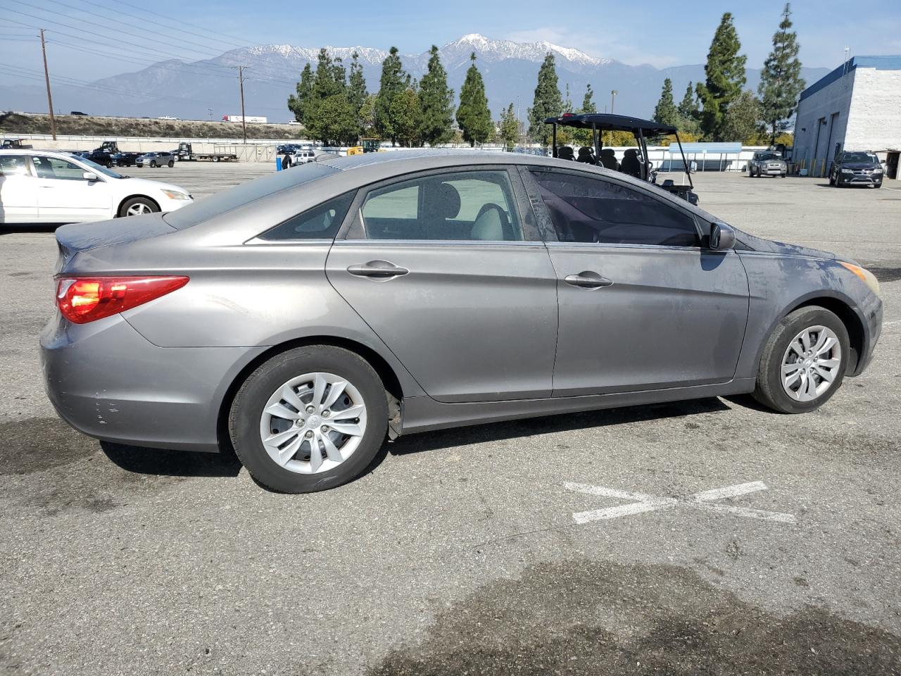 2012 Hyundai Sonata - Image 3