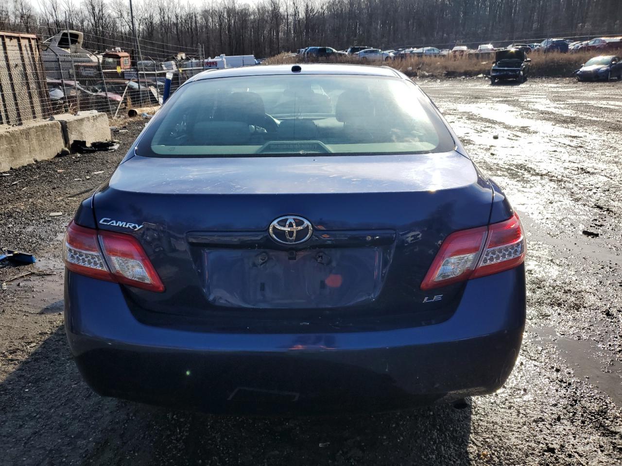 2011 Toyota Camry - Image 6