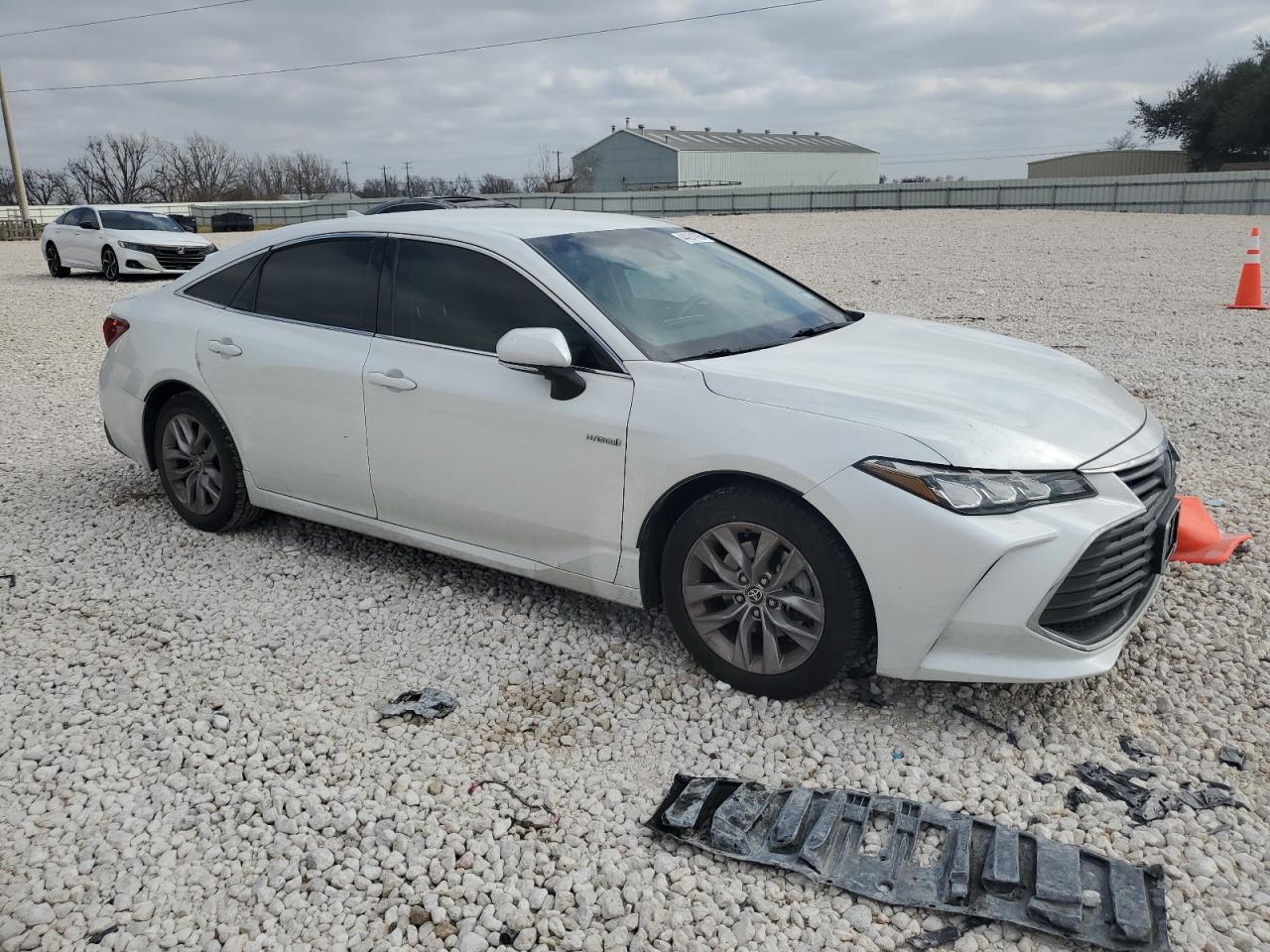 2020 Toyota Avalon - Image 4
