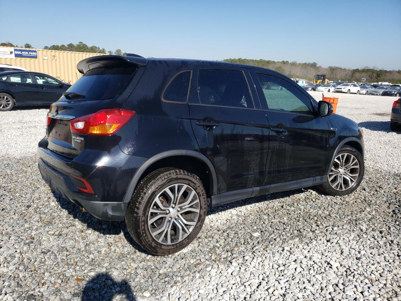 2019 Mitsubishi Outlander - Image 3