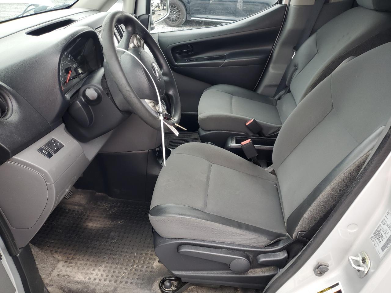 2015 Nissan NV - Image 7