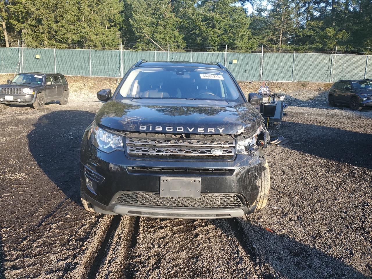 2017 Land Rover Discovery - Image 5