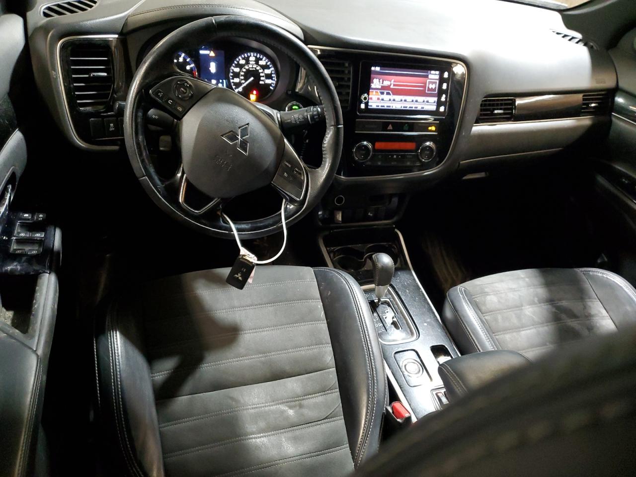 2019 Mitsubishi Outlander - Image 8