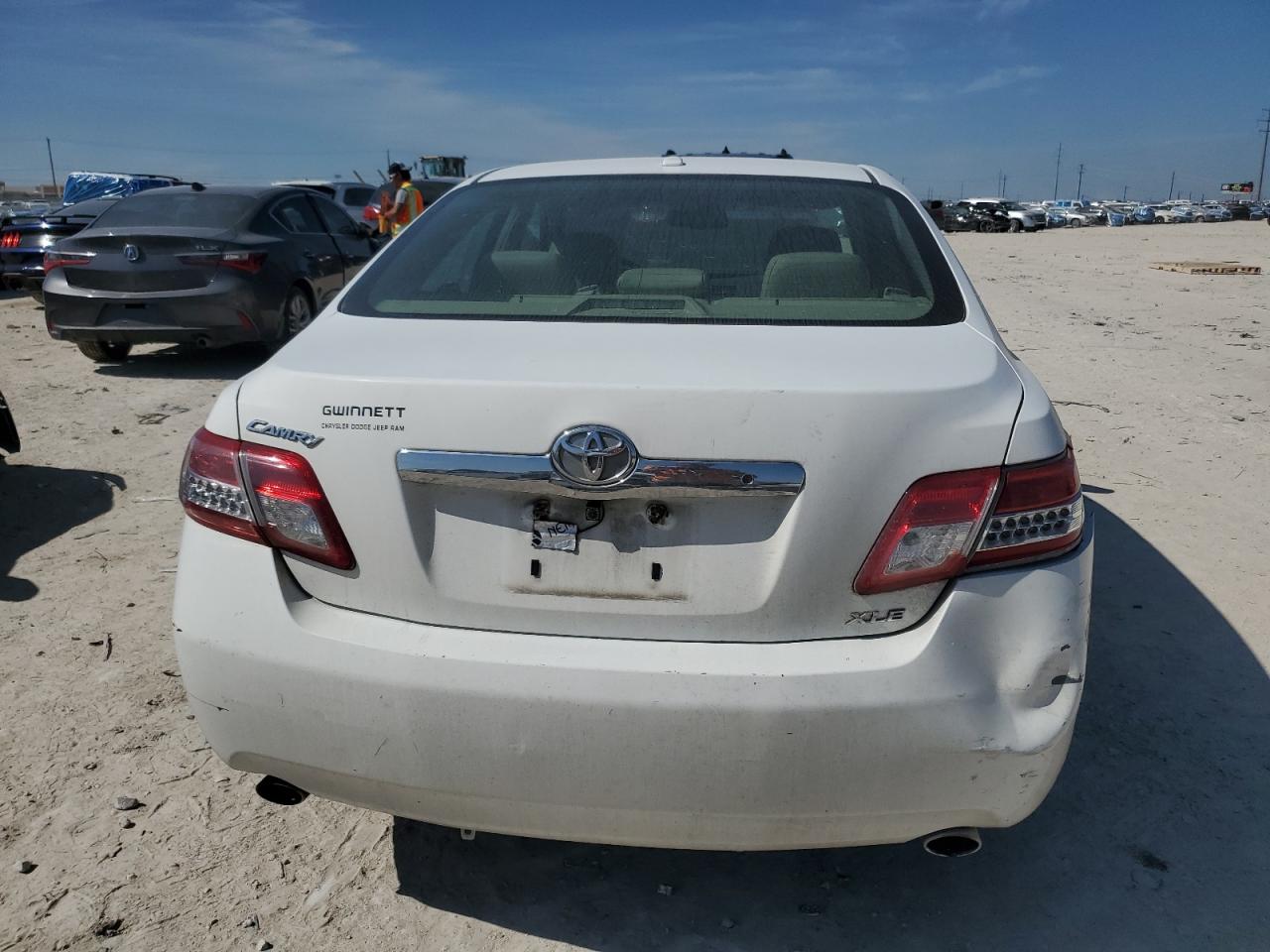 2010 Toyota Camry - Image 6