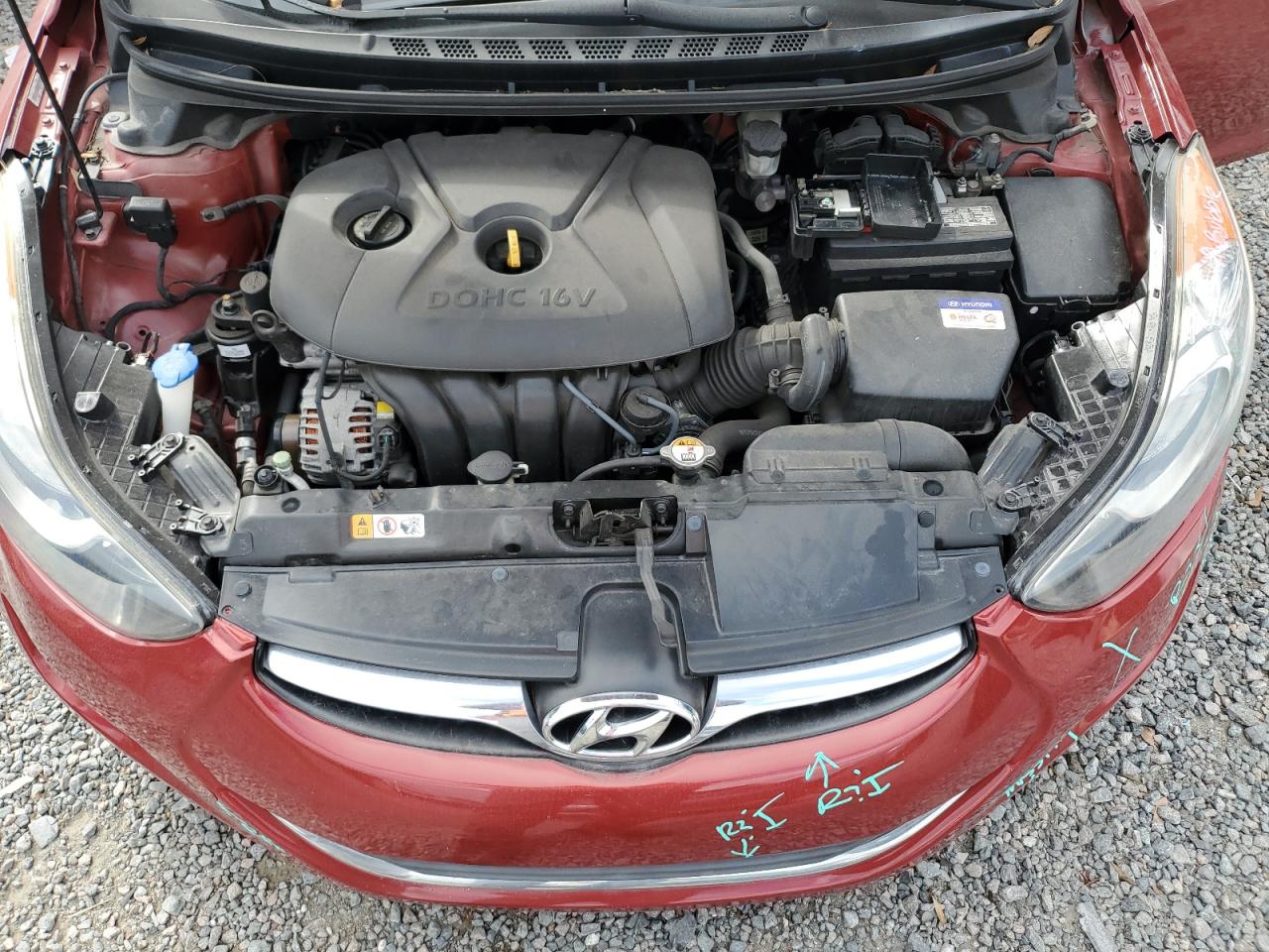 2013 Hyundai Elantra - Image 11