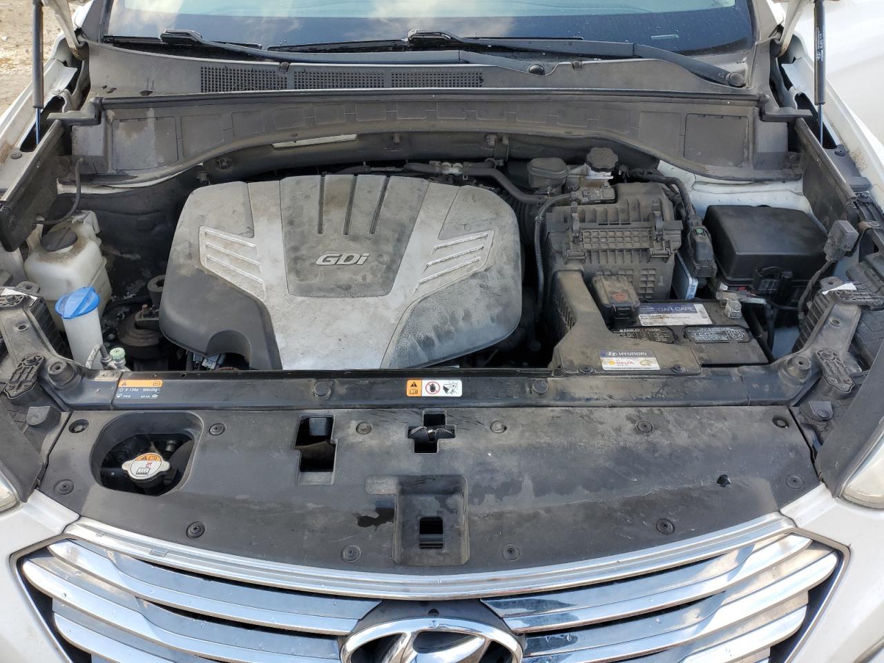 2014 Hyundai Santa Fe - Image 12