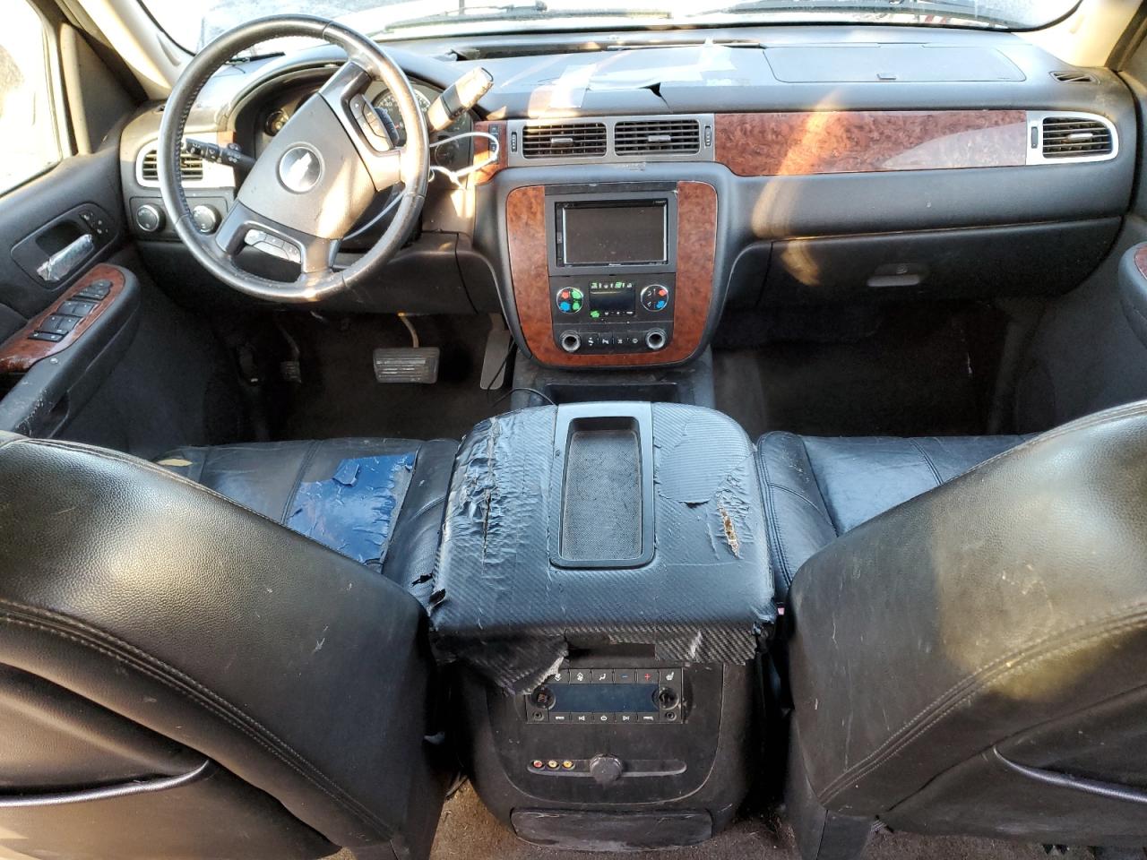 2007 Chevrolet Suburban - Image 8