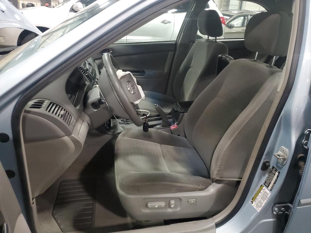 2005 Toyota Camry - Image 7