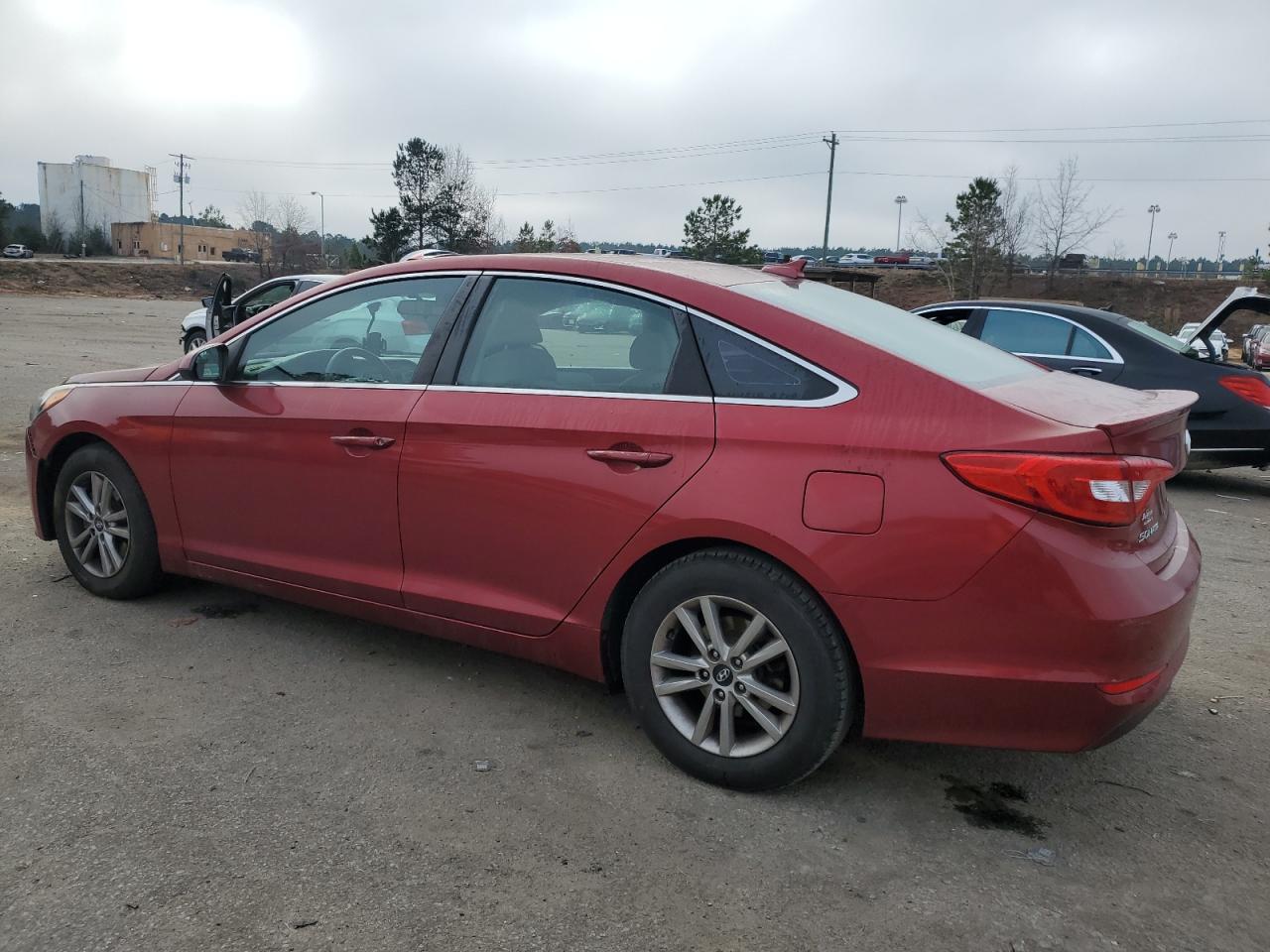 2015 Hyundai Sonata - Image 2
