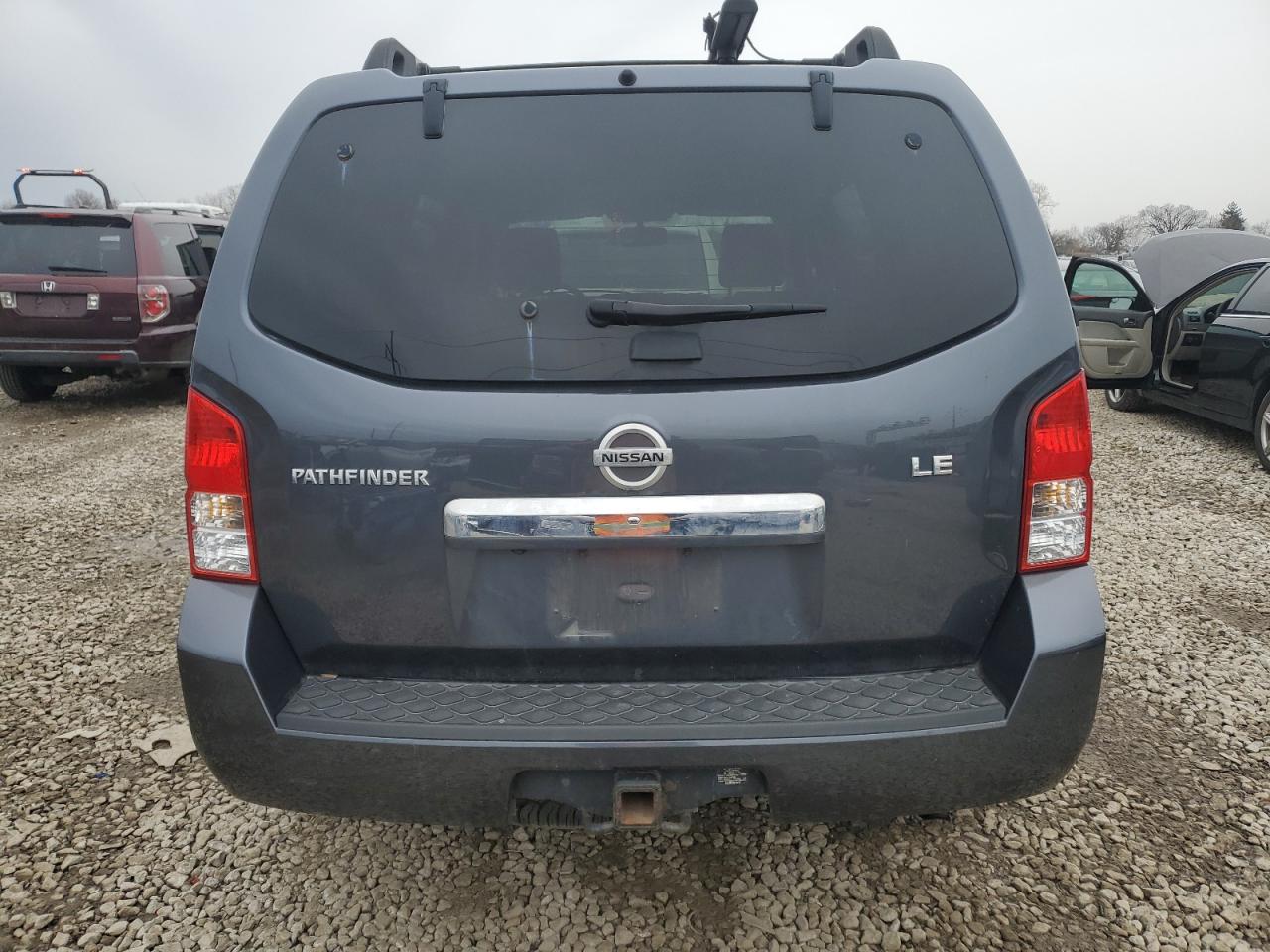 2011 Nissan Pathfinder - Image 6