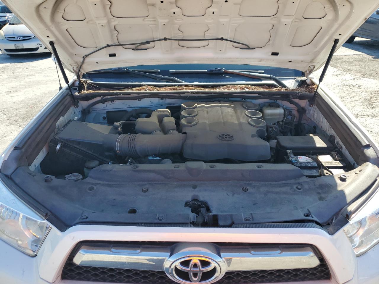 2010 Toyota 4Runner - Image 12