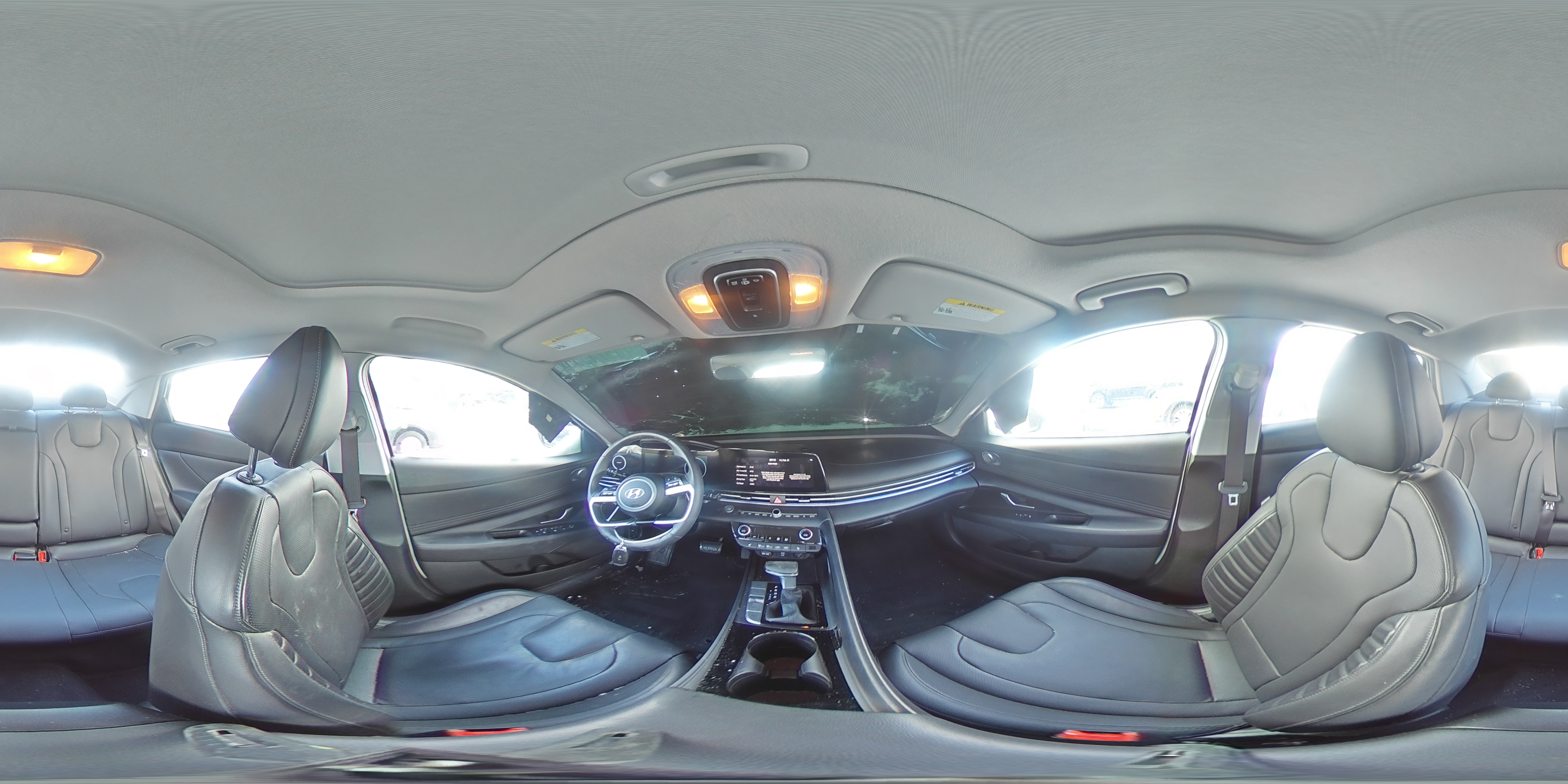 2021 Hyundai Elantra - Image 13