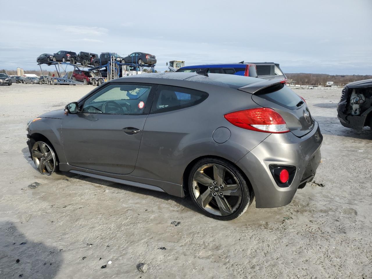 2014 Hyundai Veloster - Image 2