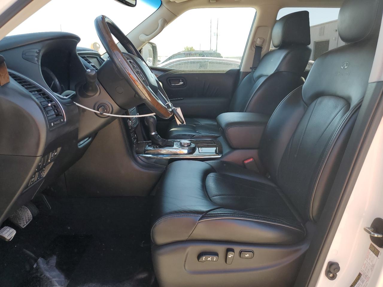 2011 Infiniti QX56 - Image 7