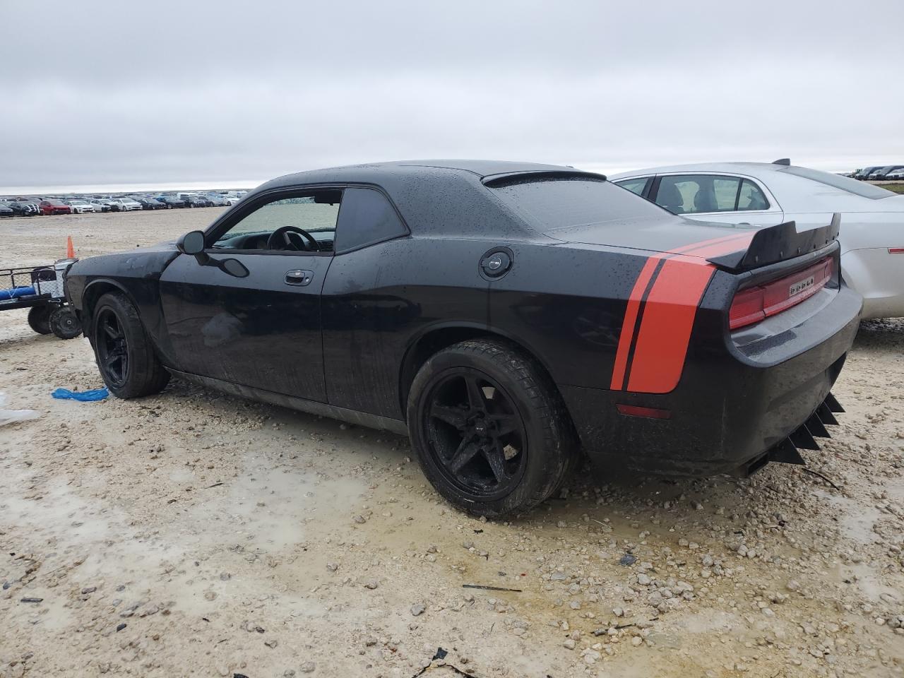 2010 Dodge Challenger - Image 2