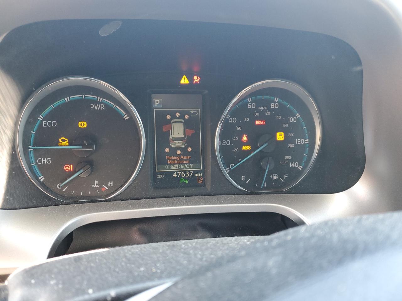 2018 Toyota RAV 4 - Image 9