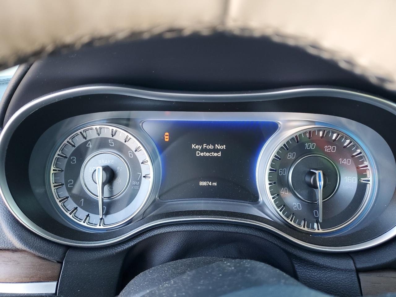 2019 Chrysler 300 - Image 9