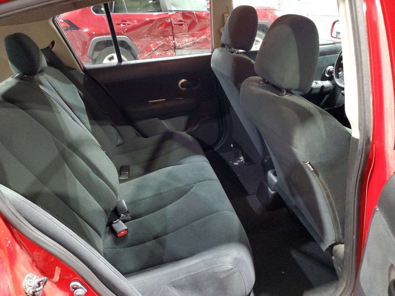 2012 Nissan Versa - Image 10