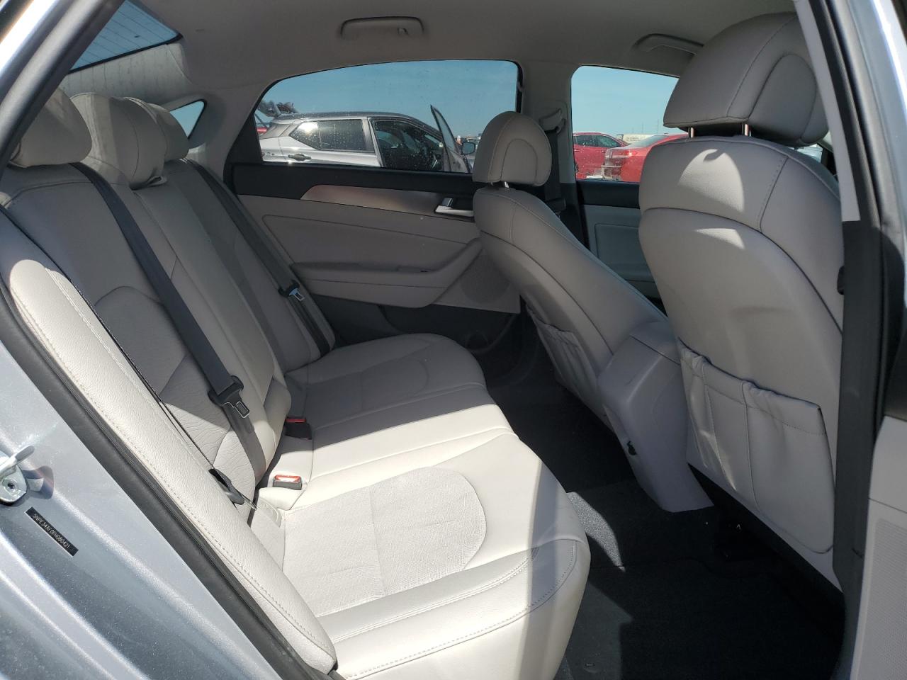 2015 Hyundai Sonata - Image 10