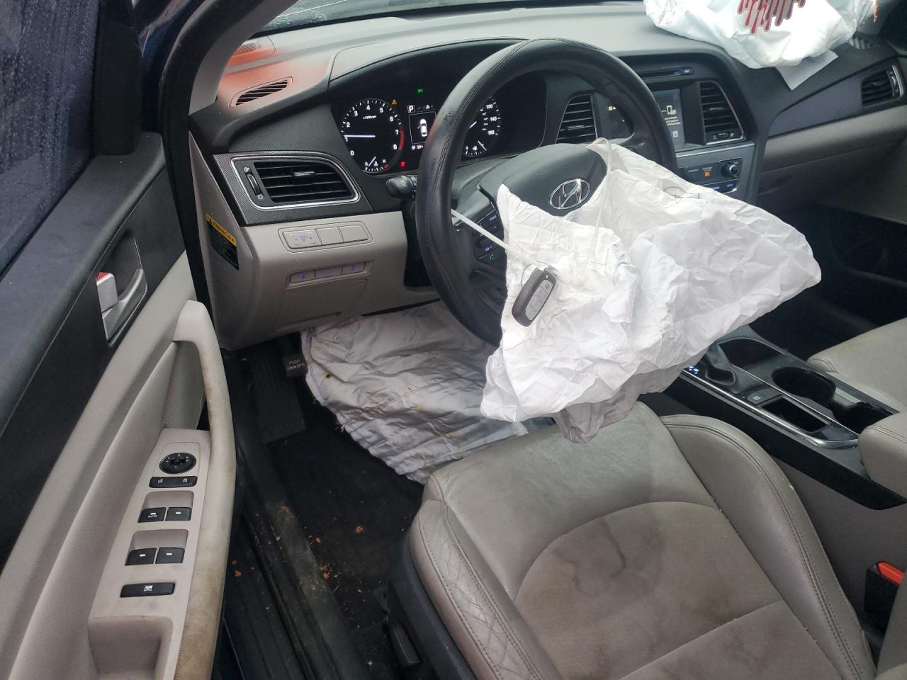 2017 Hyundai Sonata - Image 8