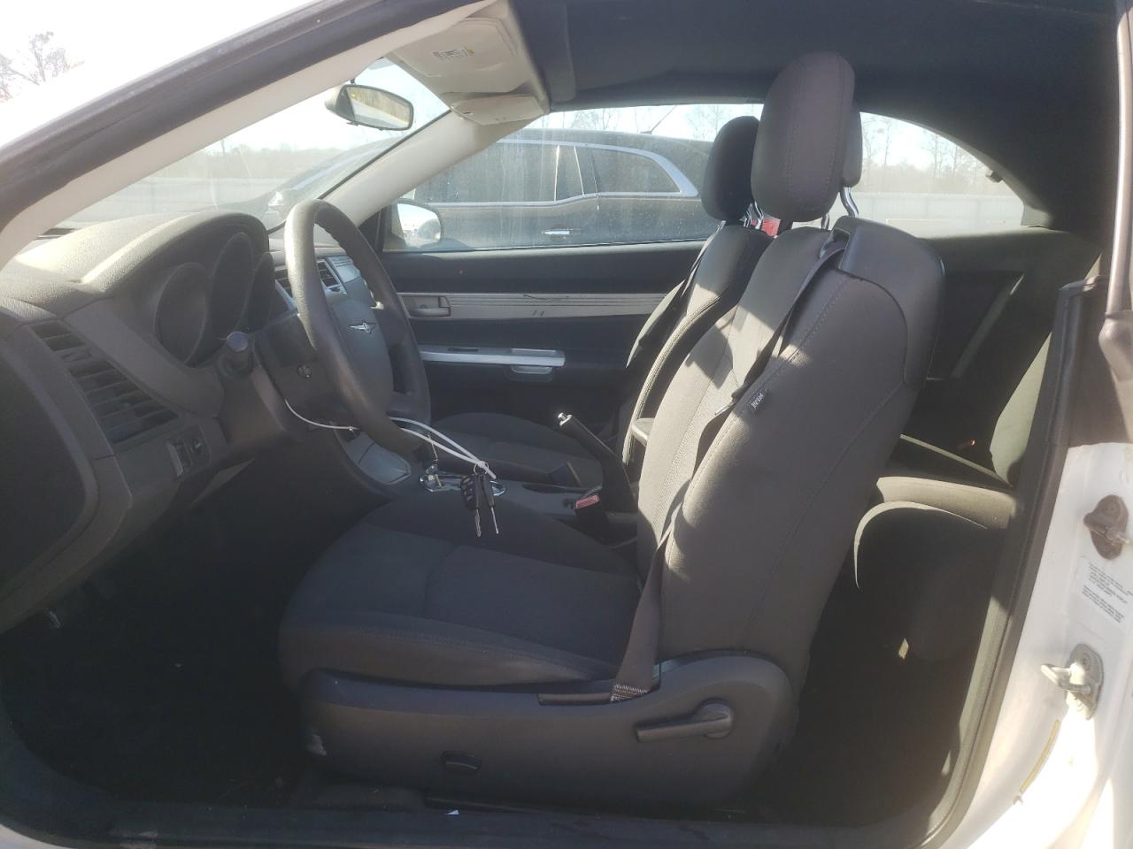 2010 Chrysler Sebring - Image 7