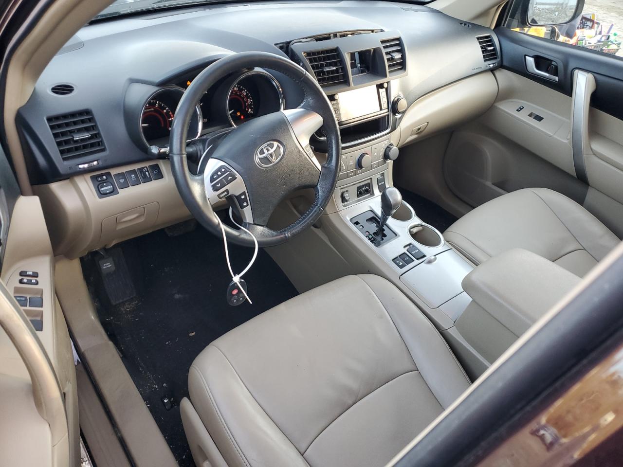 2013 Toyota Highlander - Image 8