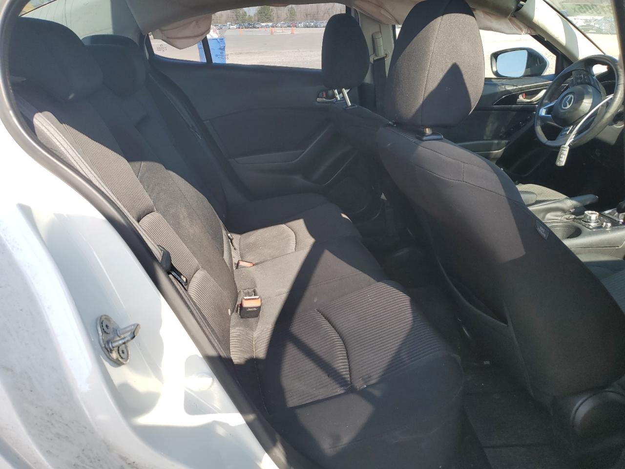 2016 Mazda 3 - Image 10