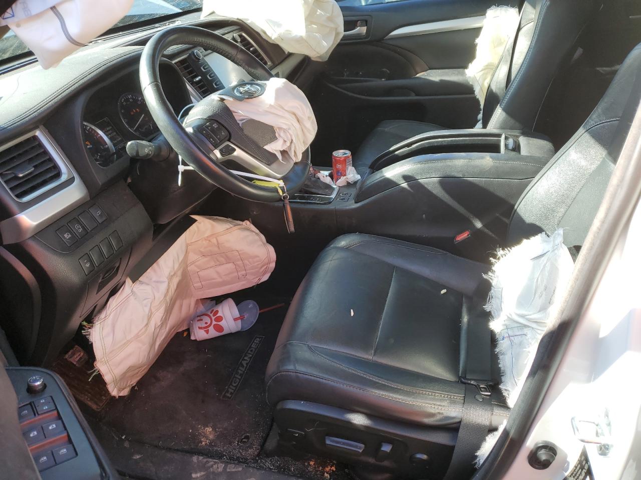 2017 Toyota Highlander - Image 7