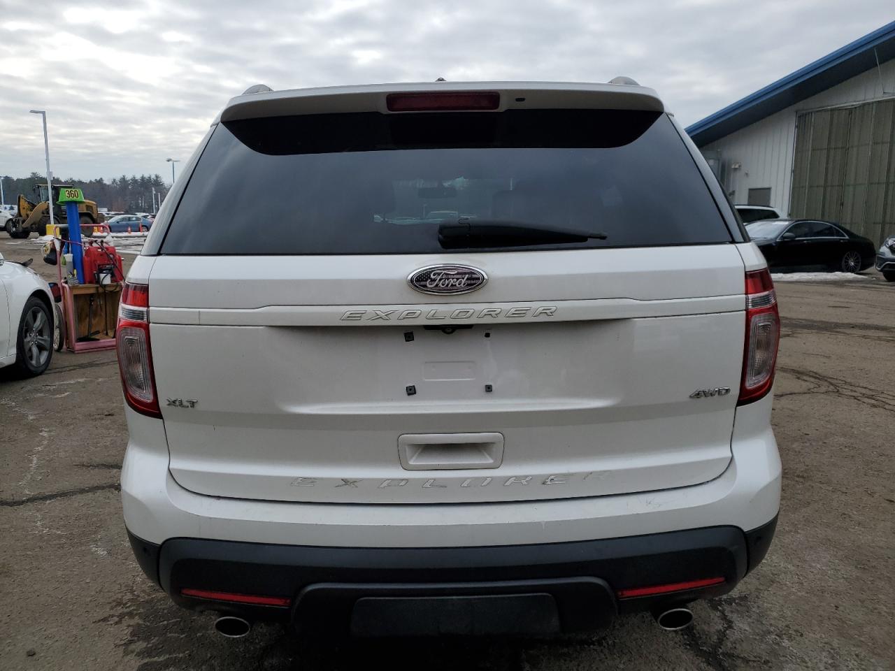 2015 Ford Explorer - Image 6