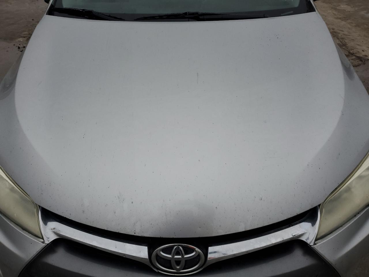 2015 Toyota Camry - Image 11