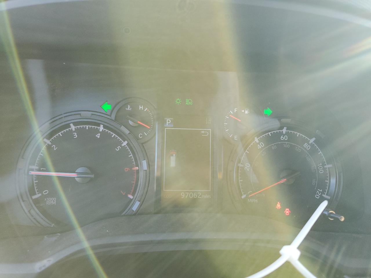2022 Toyota 4Runner - Image 9