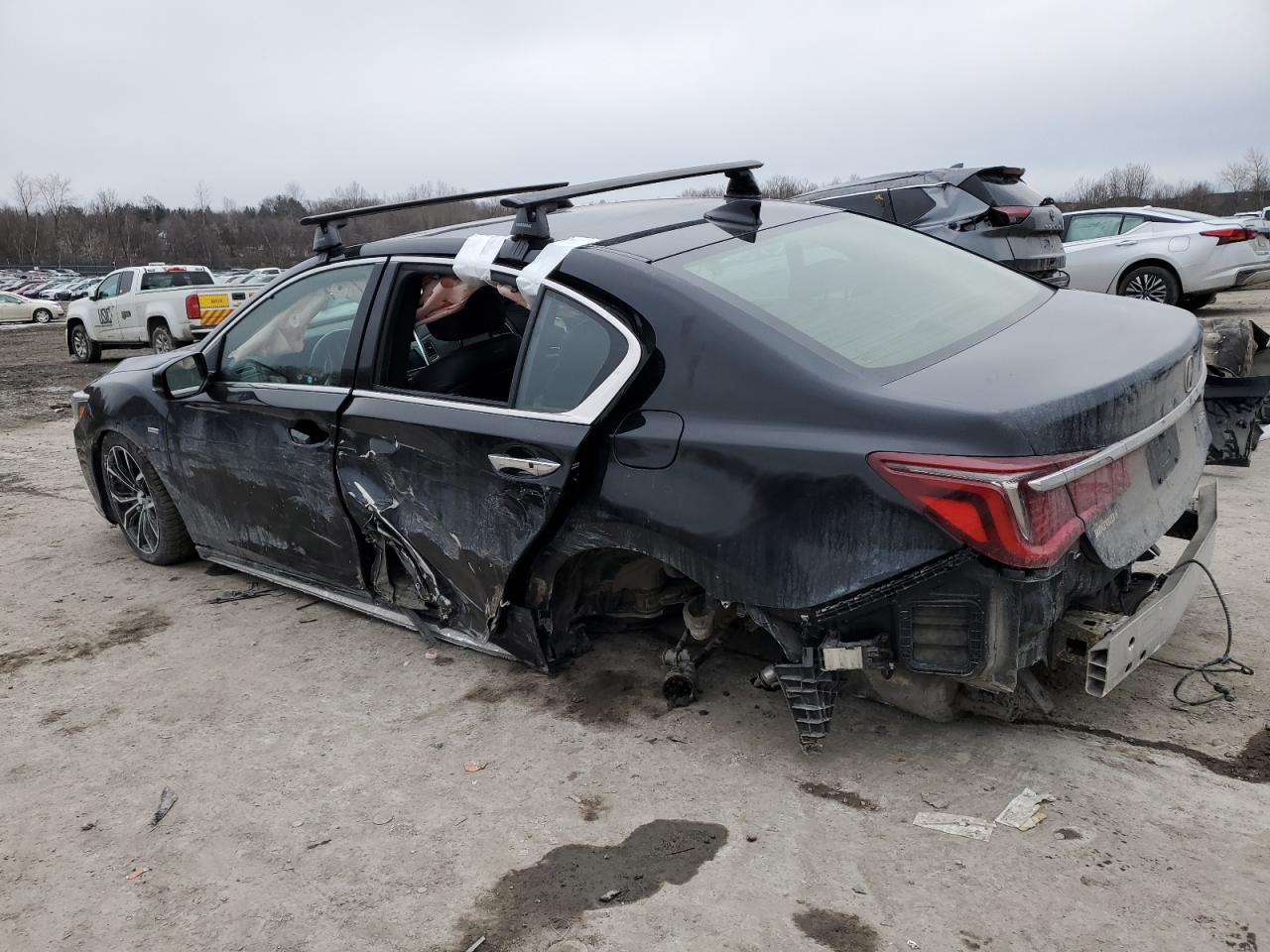 2018 Acura RLX - Image 2
