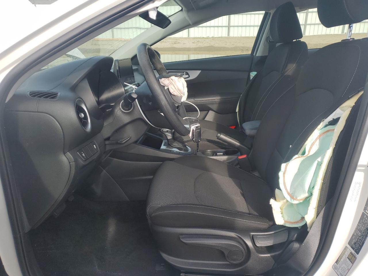 2024 Kia Forte - Image 7