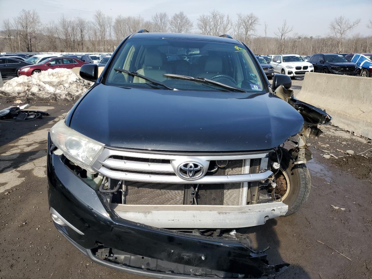 2011 Toyota Highlander - Image 5
