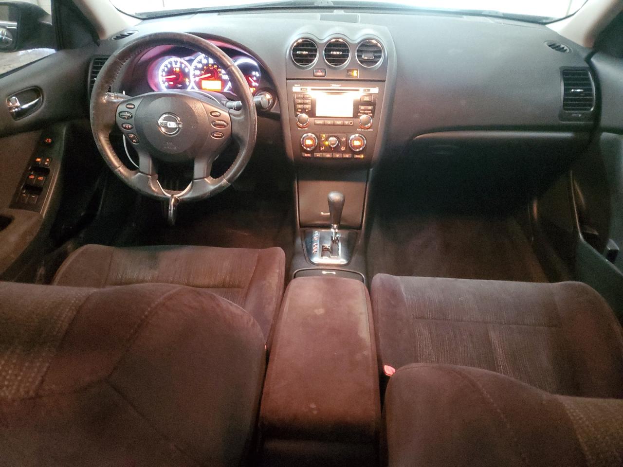 2010 Nissan Altima - Image 8