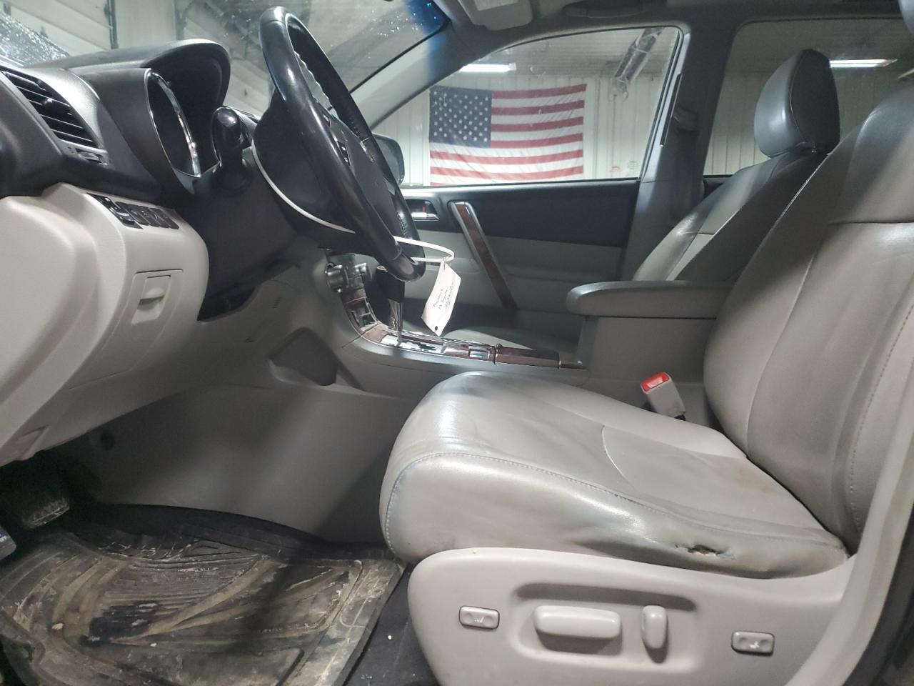 2013 Toyota Highlander - Image 7