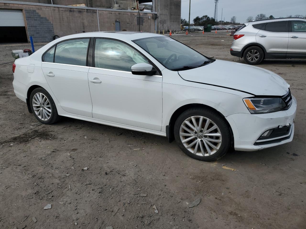 2015 Volkswagen Jetta - Image 4
