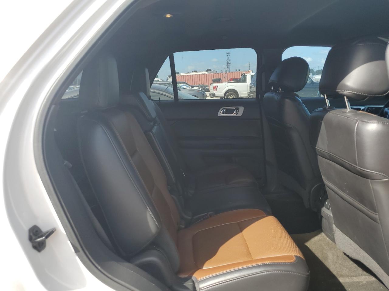 2013 Ford Explorer - Image 11