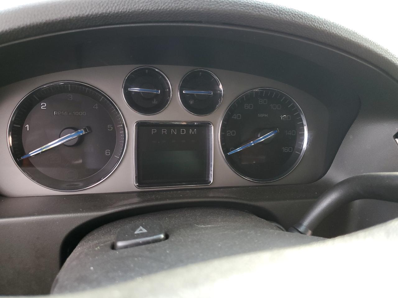 2008 Cadillac Escalade - Image 9