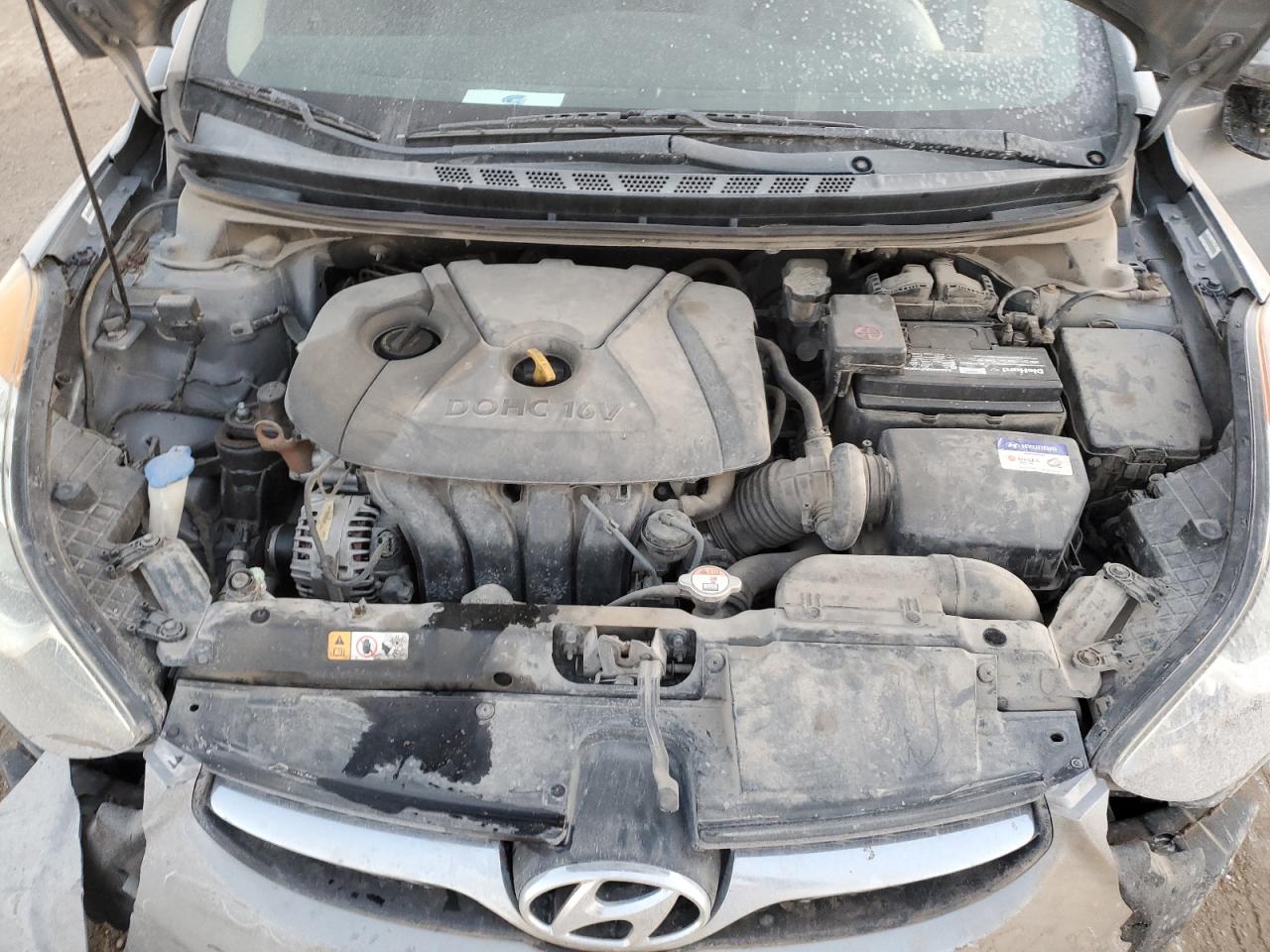 2013 Hyundai Elantra - Image 12