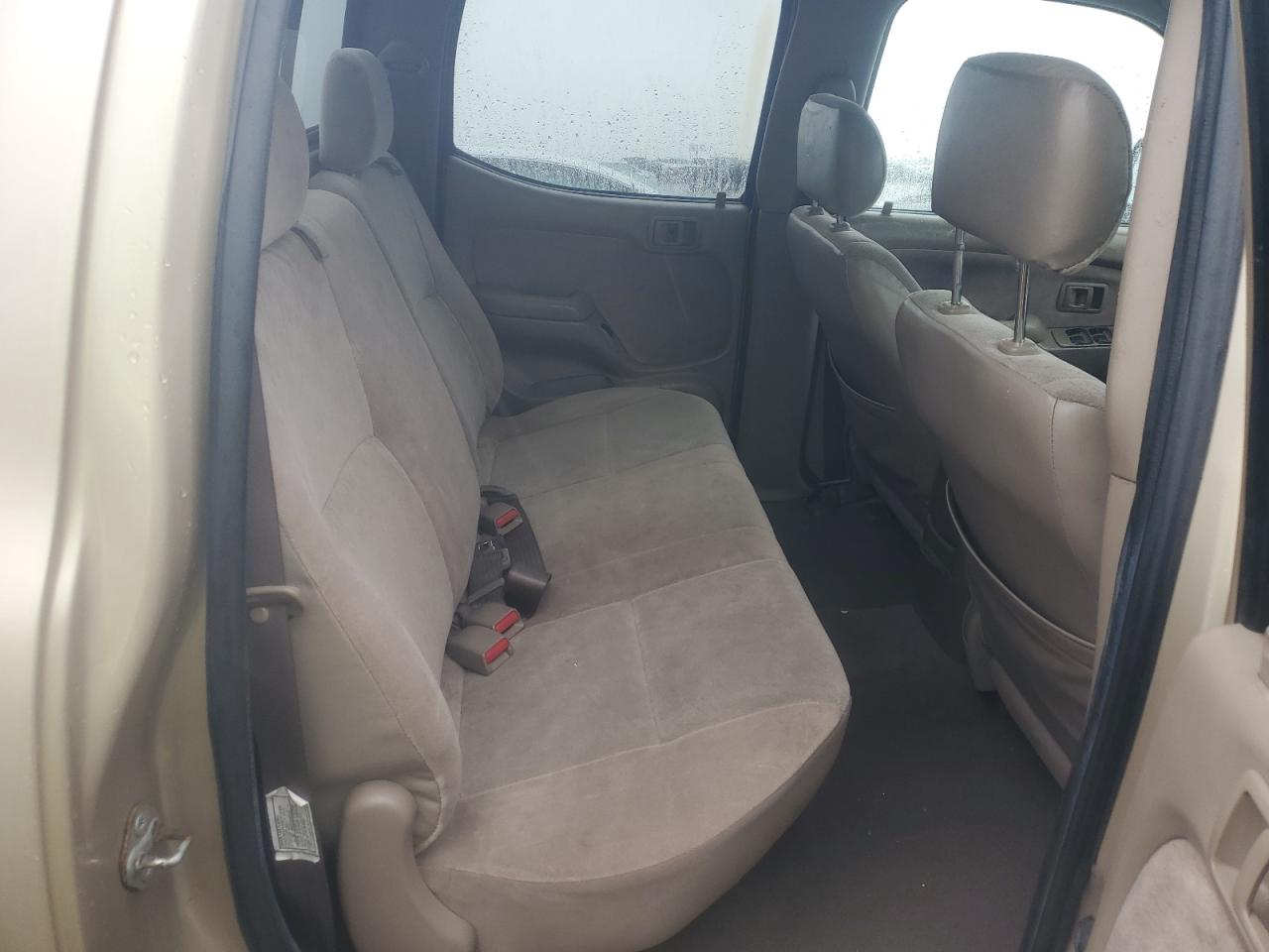 2004 Toyota Tacoma - Image 11