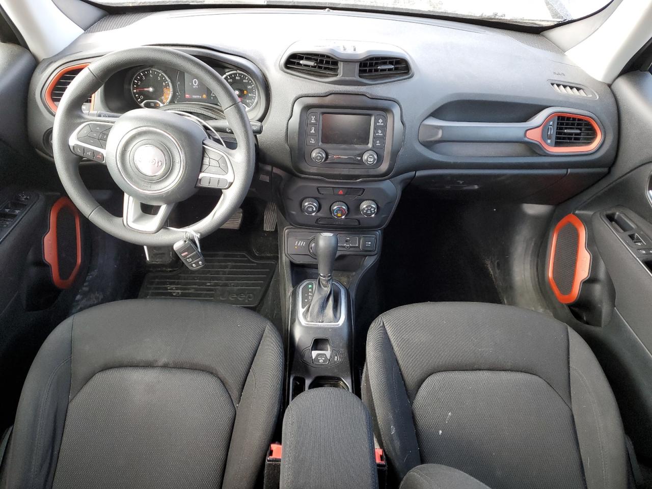 2018 Jeep Renegade - Image 8